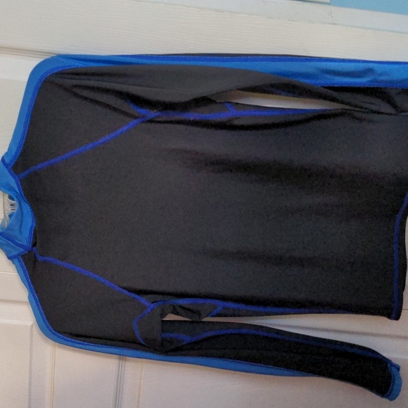 Rip Curl Black and Blue Rash Guard Boys XL - Picture 3 of 7